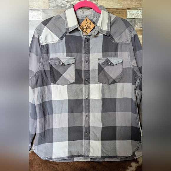 Johnny Cash Upcycled Handcrafted Button Down Gray Shirt - Picture 11 of 15